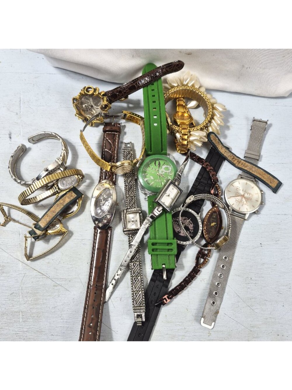 Mixed Vintage Watch Lot Parts Or Repair Assorted Styles Materials Need Batteries